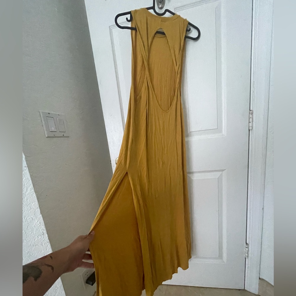 Twisted back yellow dress